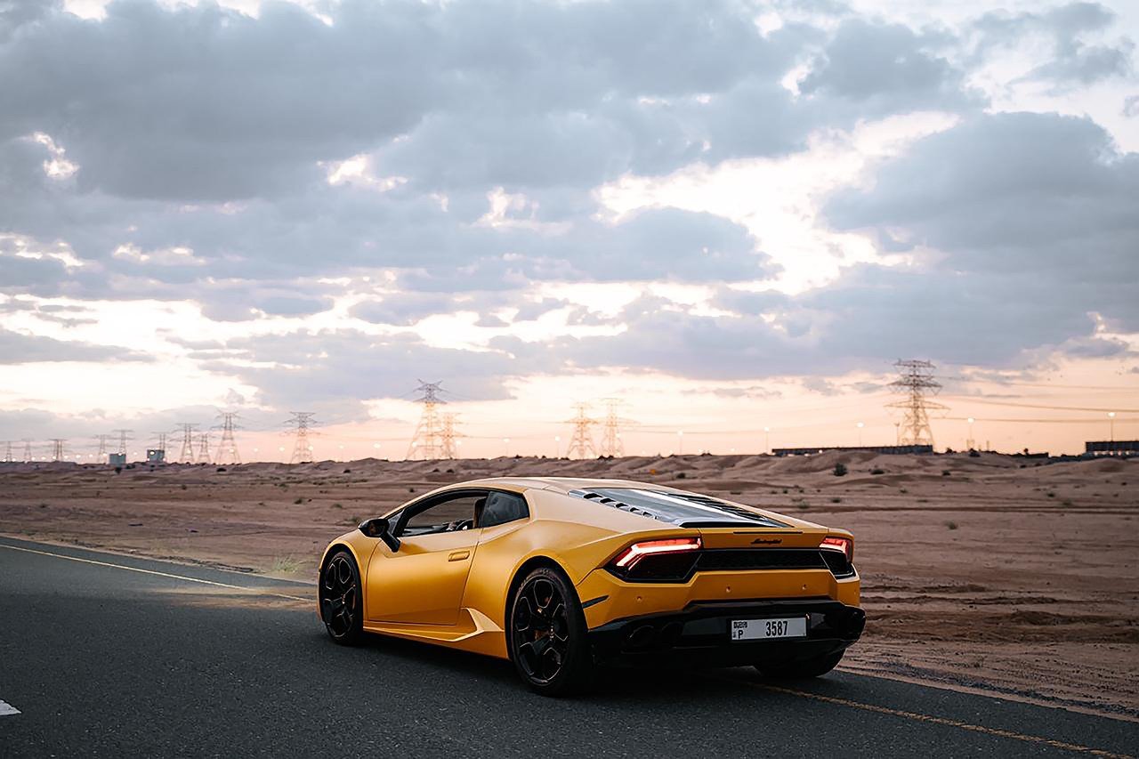 Hire China car import agent UAE